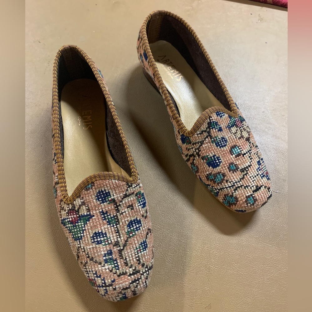 Artemis Design Co Wool Flats - Carpet Shoes made in Turkey Vintage